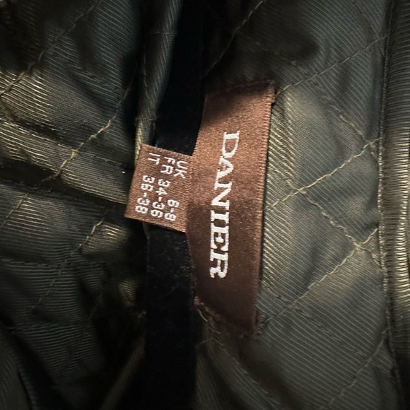 2/$100 Danier - Vintage Genuine Leather Jacket - Picture 4 of 4